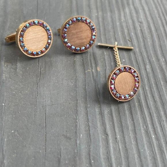 Vintage Gold Tone Cufflinks and Tie Tack Set with Iridescent Rhinestone Accents - Picture 4 of 6